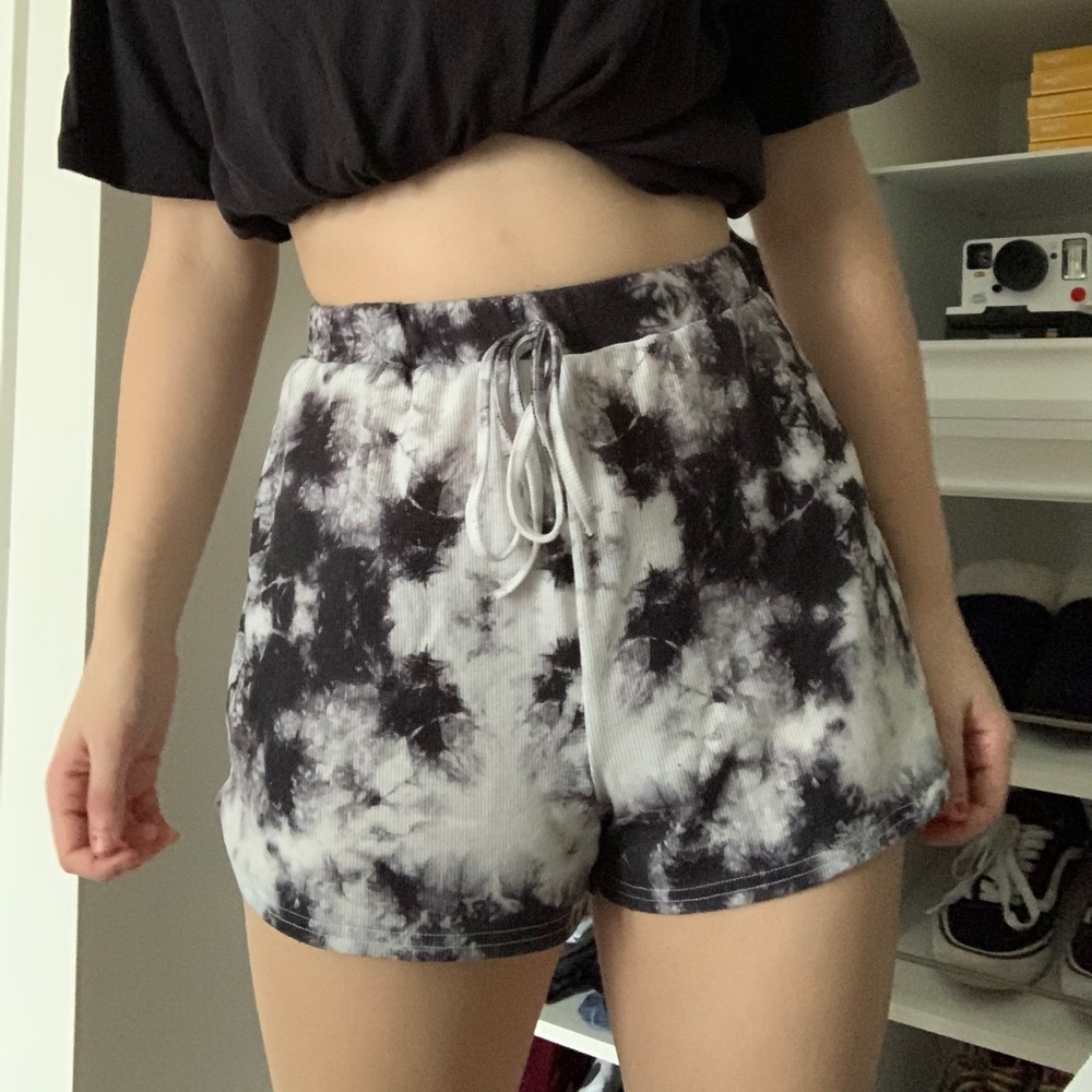 BLACK AND WHITE TIE DYE SHEIN SHORTS